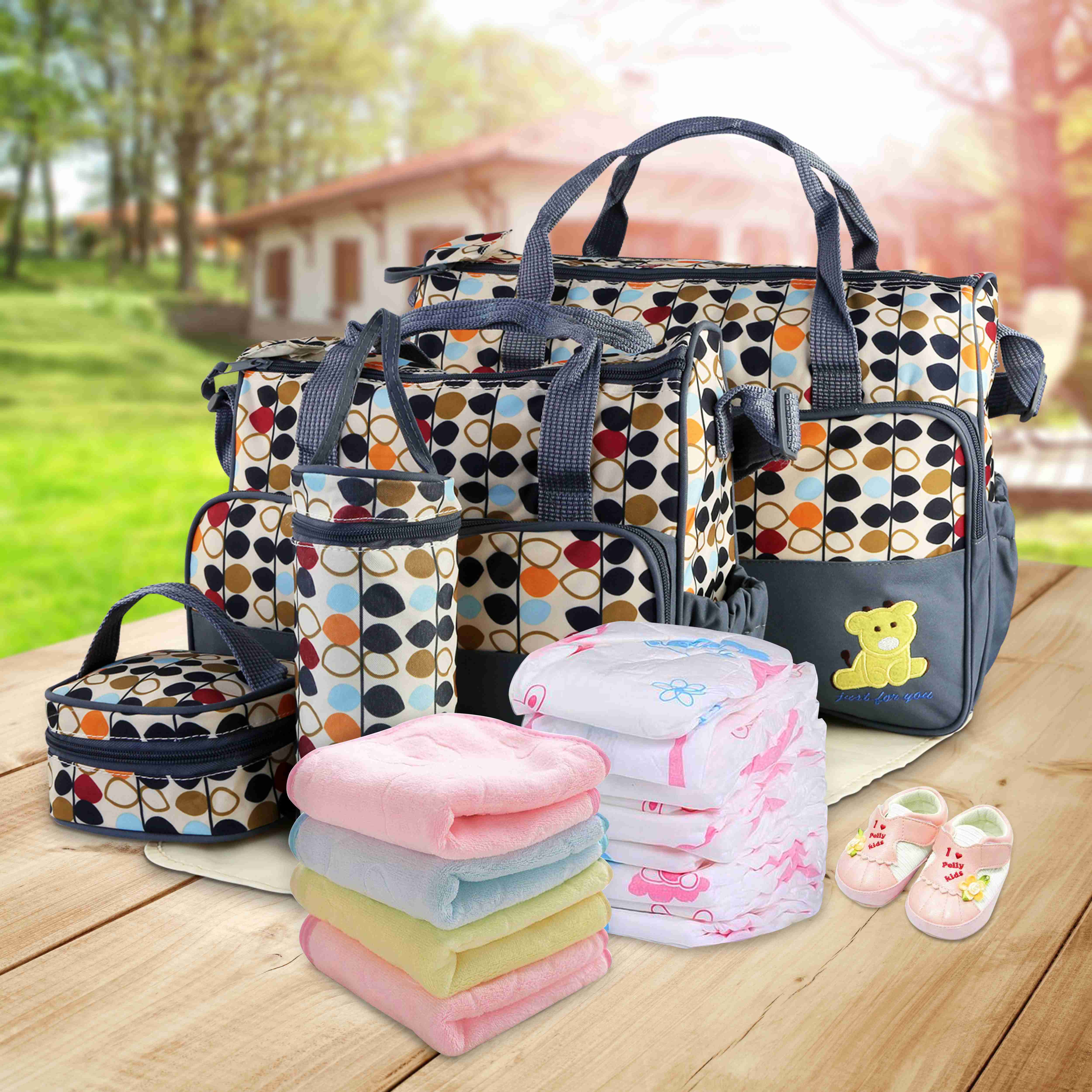 Littles Outing Essentials – 5PC Water-Resistant Diaper Bag Set for Mommies, Daddies & Caregivers