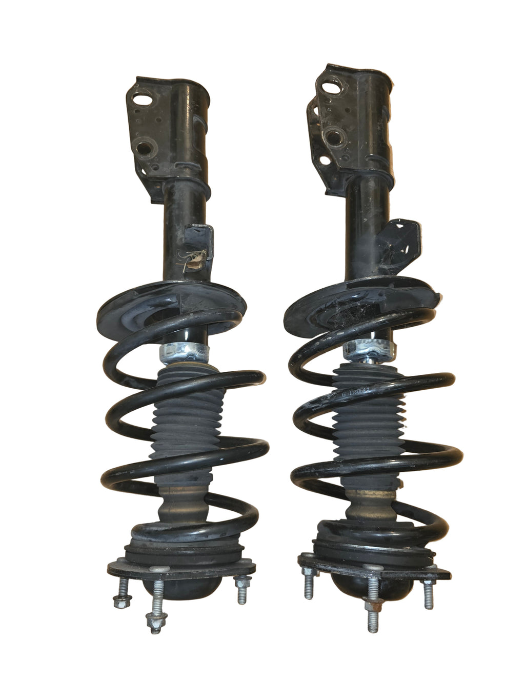 1 Pair of Front Complete Strut Assemblies (Used) - Chevrolet Traverse 2013