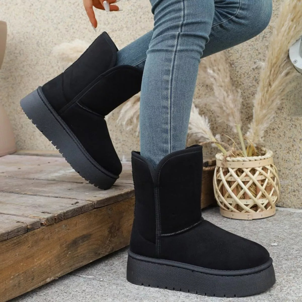 Round Toe Platform Boots