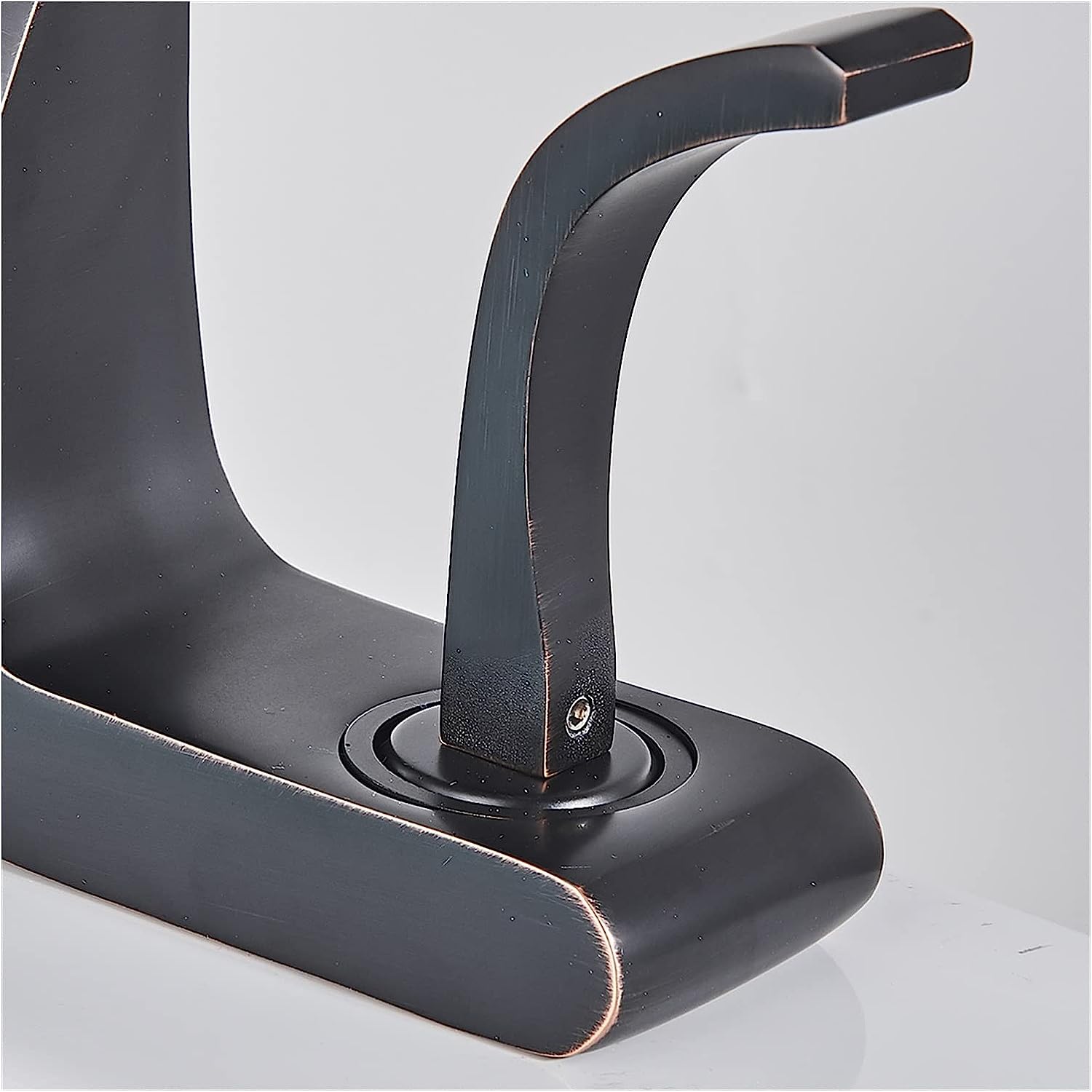 The Azores Single-Hole Single-Handle Bathroom Faucet
