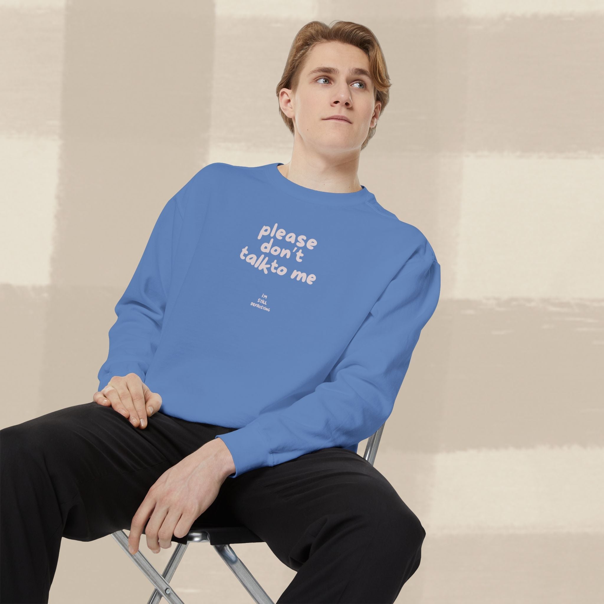 "STILL DEFROSTING"  SWEATSHIRT X PINKY GREY TYPE