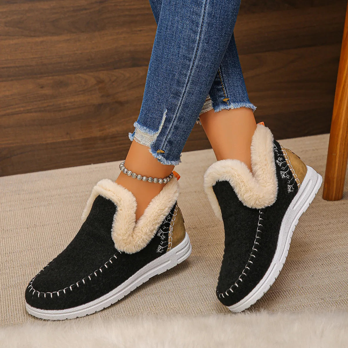Round Toe Fleece-Lined Ankle Boots