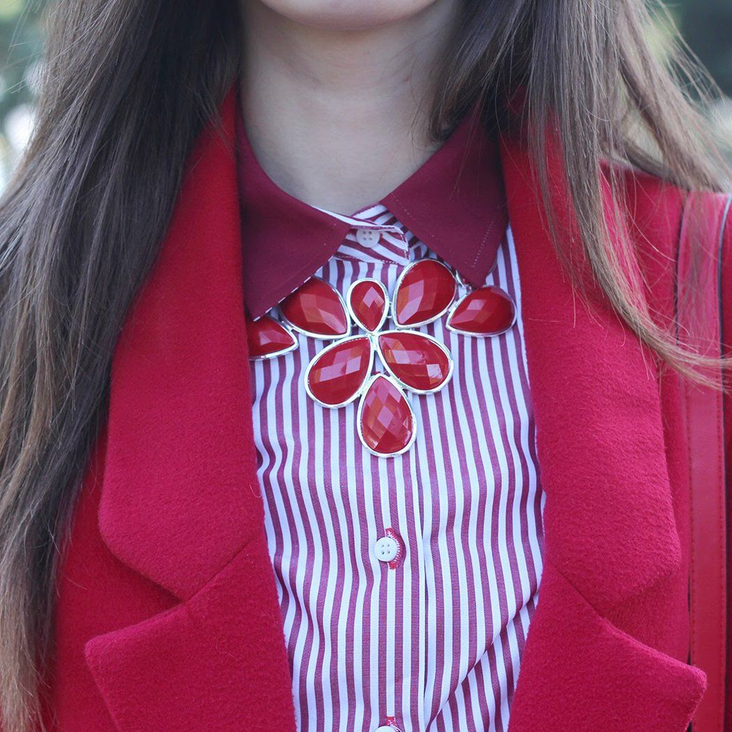 Jane Stone Fashion Statement Collar Necklace Vintage Openwork Bib Costume Jewelry