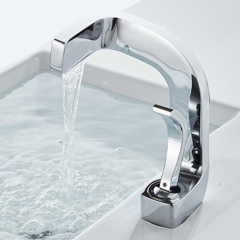Francis Single-Hole Modern Bathroom Faucet