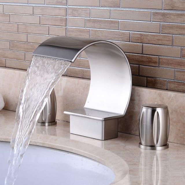 James Three-Hole Dual-Handle Bathroom Faucet
