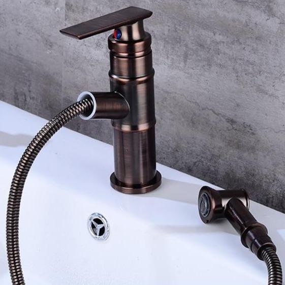 Langfoss Pull-Out Single-Hole Bathroom Faucet