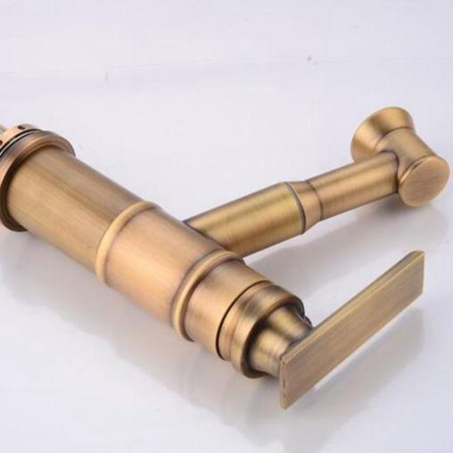 Langfoss Pull-Out Single-Hole Bathroom Faucet